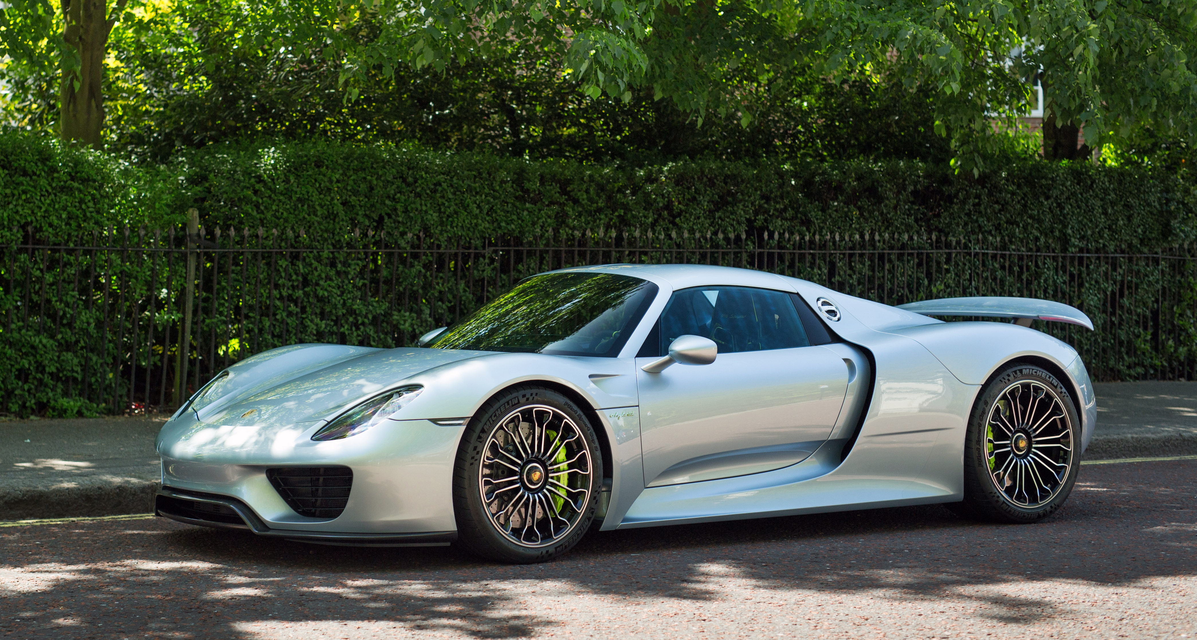 7. Porsche 918 Spyder